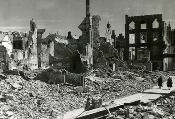 Vernielingen in Arnhem door Amerikaanse bommenwerpers