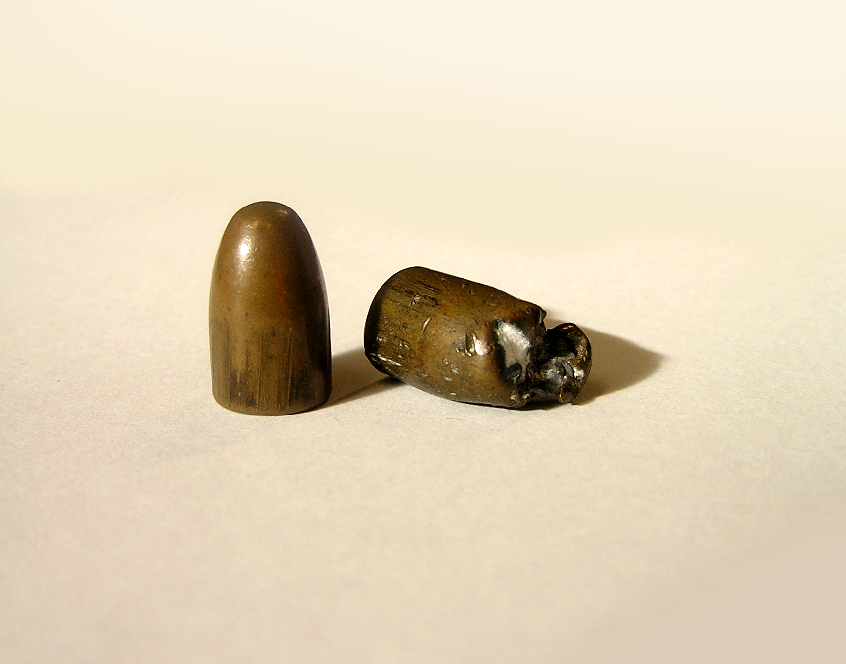 Foto van de kogels van Antoon De Lange