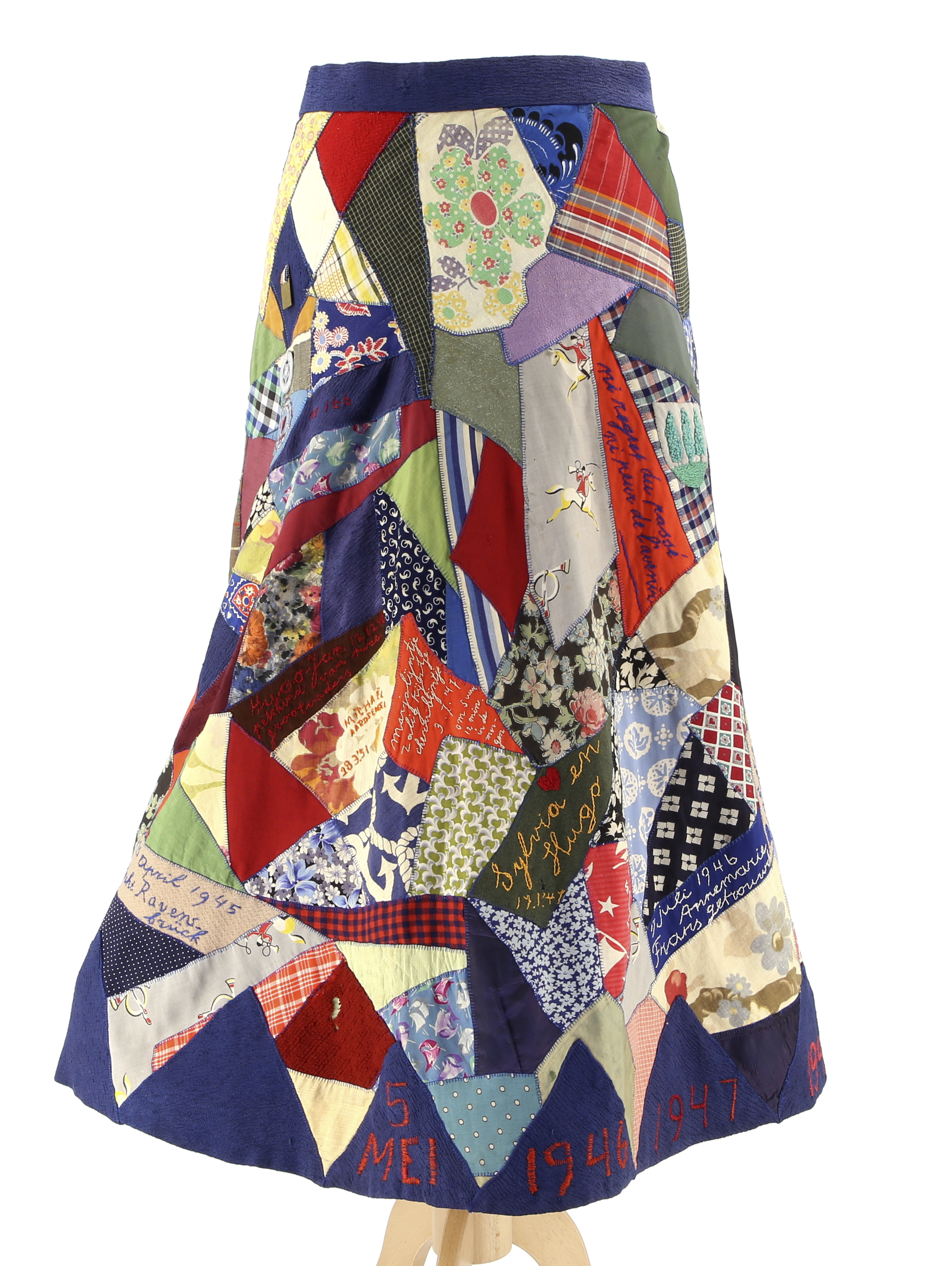 Nationale feestrok van Mies Boissevain - van Lennep Verzetsmuseum